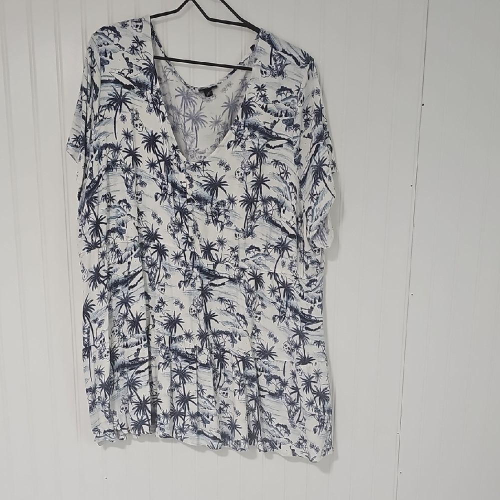 Torrid Tropical Print V-Neck Shirt